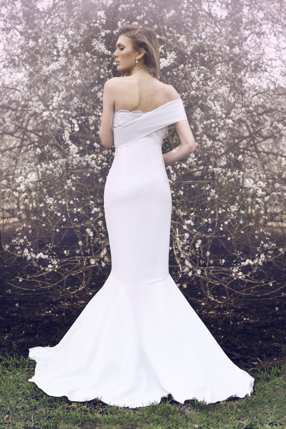 Margarita – Robe de mariée sirène épaules dénudées avec détails en dentelle