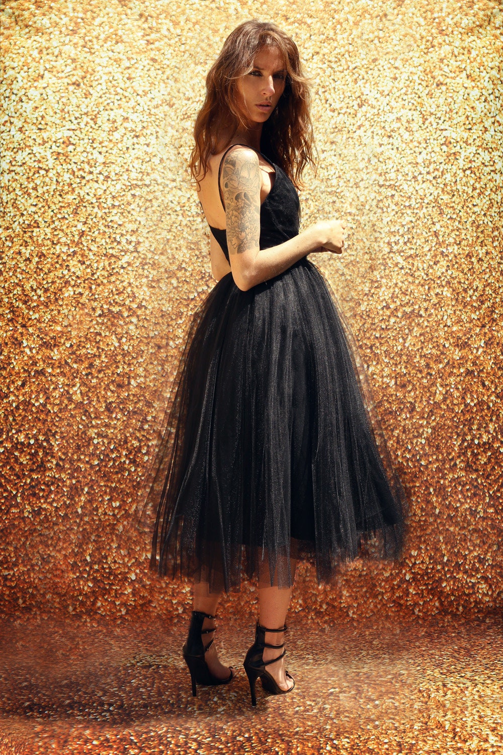 Robe Tutu en Tulle Noir – Encolure Cœur & Détail Fleur en Chiffon