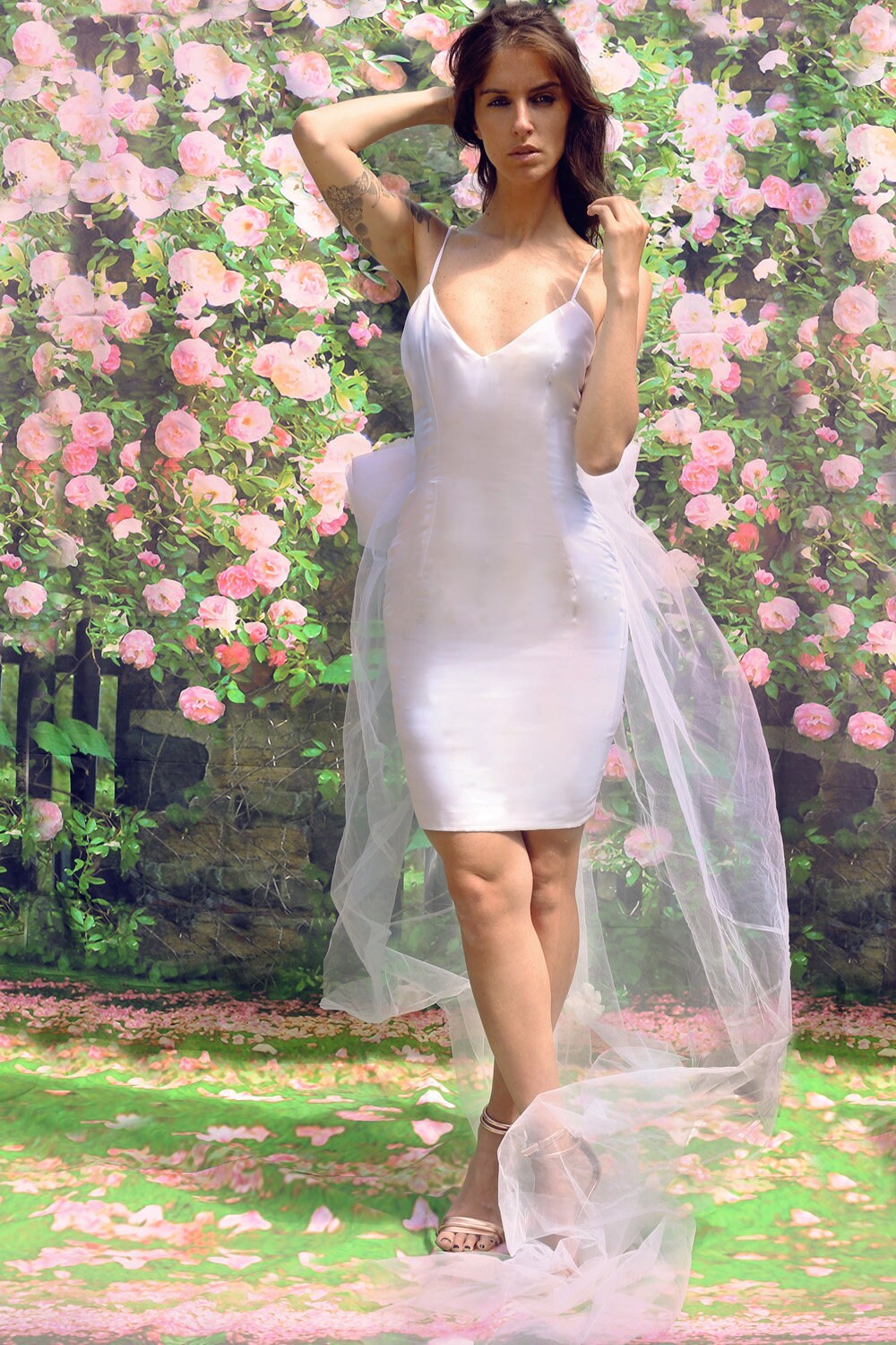 Robe de mariée courte et ajustée – Jupe crayon dos nu avec nœud amovible