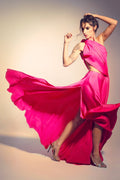 Vivien – Robe longue en satin à une épaule avec découpe latérale