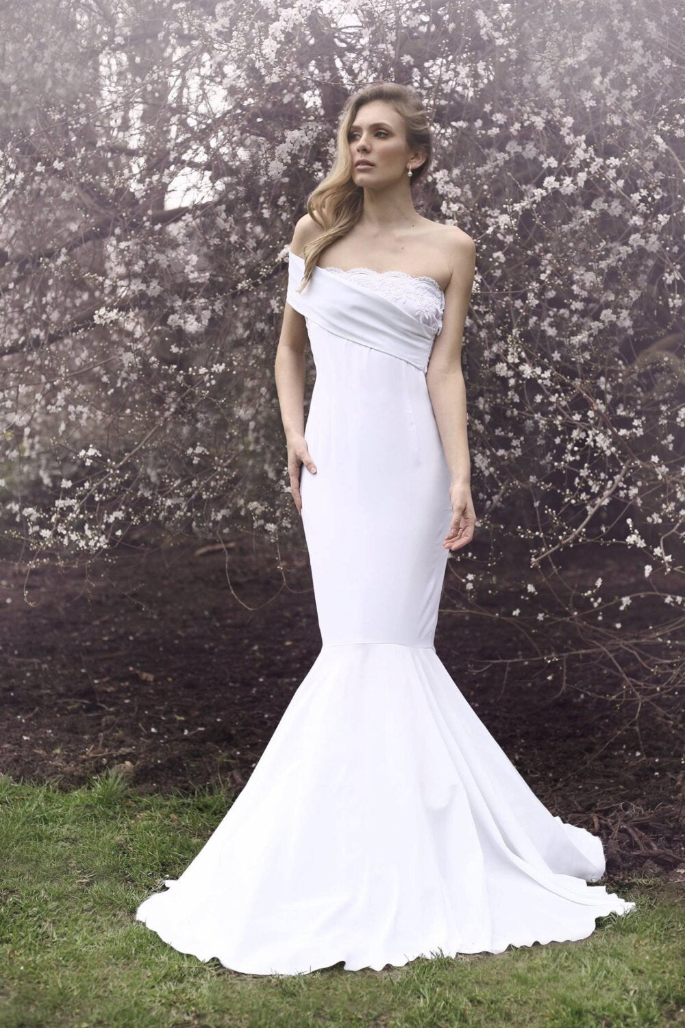 Margarita – Robe de mariée sirène épaules dénudées avec détails en dentelle