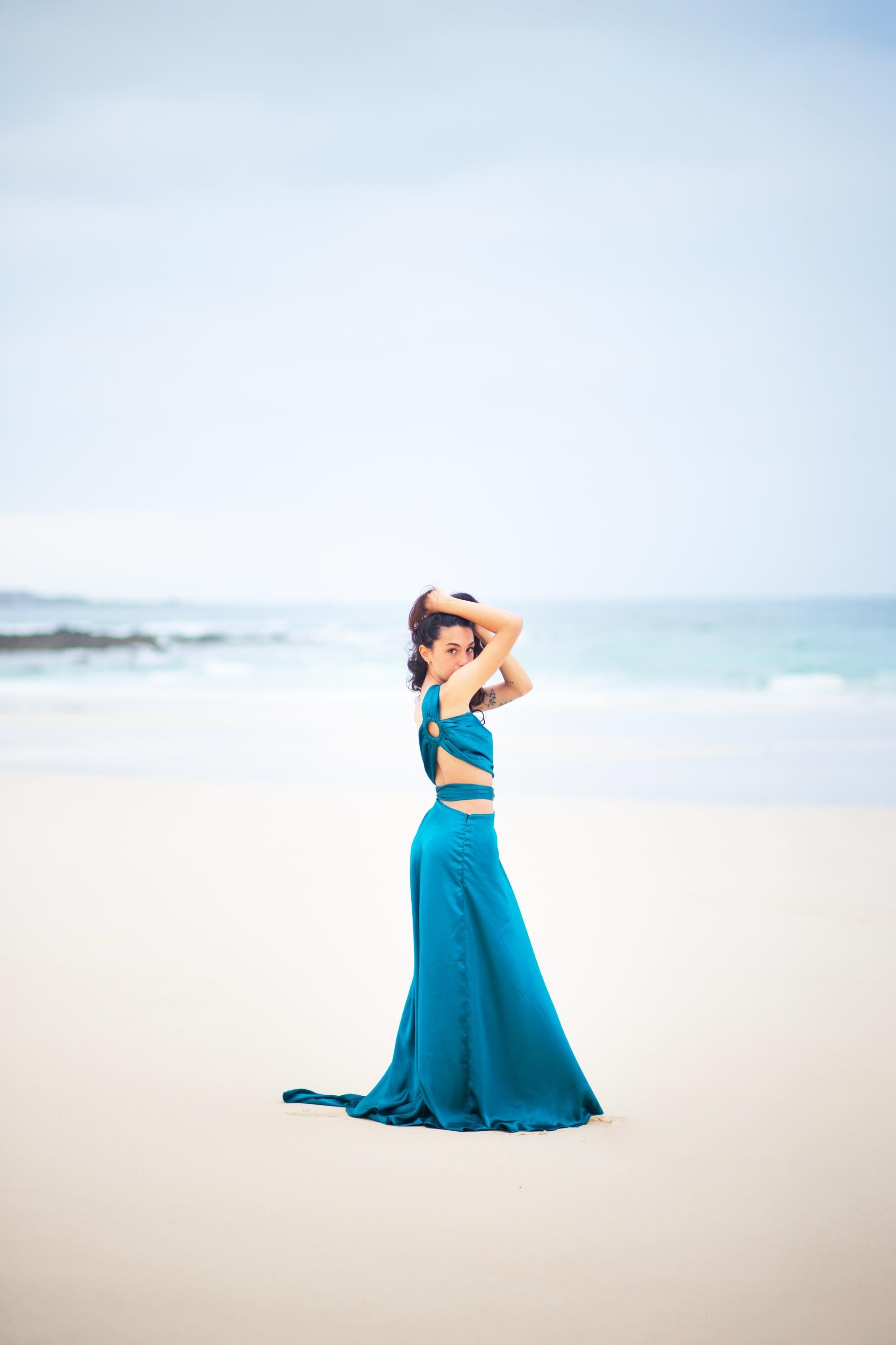 Satin One-Shoulder Maxi Gown – Cut-Out Ring Detail, High Slit & Open Back, Made to Measure