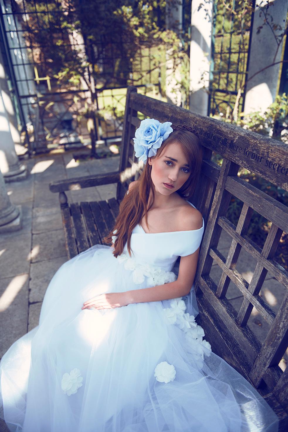 Pollyanna – Robe de mariée en tulle à épaules dénudées avec fleurs en mousseline, inspirée des années 60