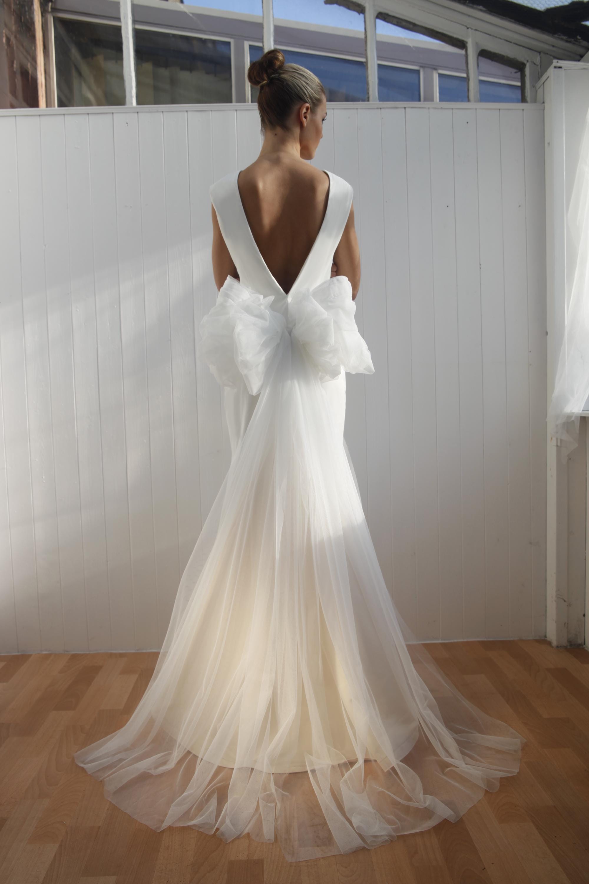 Nikole – Robe de mariée vintage en satin et tulle avec ceinture-nœud détachable