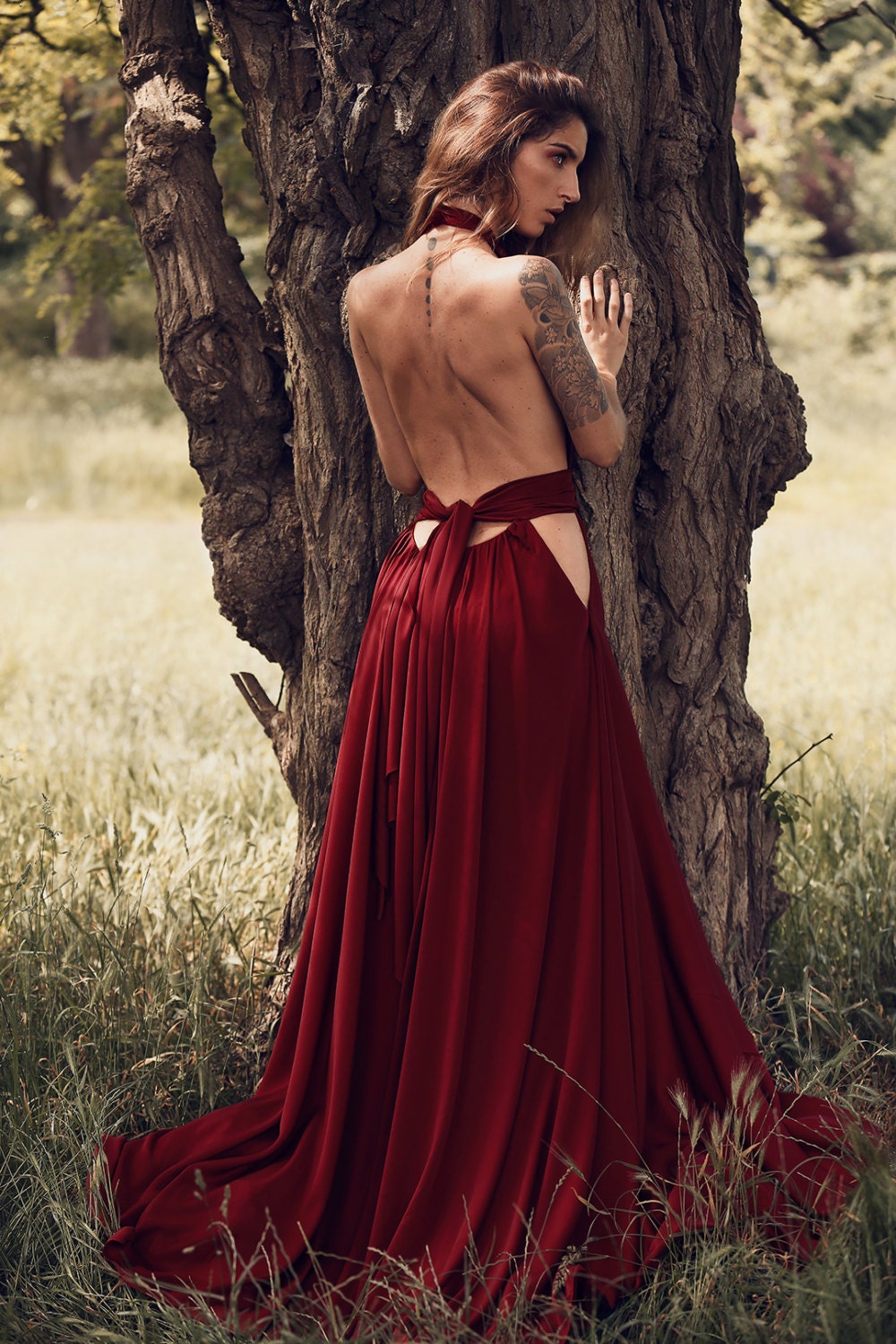 Robe de soirée en satin dos nu, sur mesure – J.O.