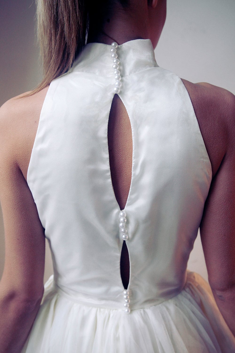 Audrey – Vintage Tea-Length Wedding Dress with Halter Neck & Tulle Skirt