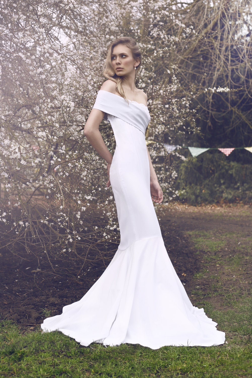 Margarita – Robe de mariée sirène épaules dénudées avec détails en dentelle