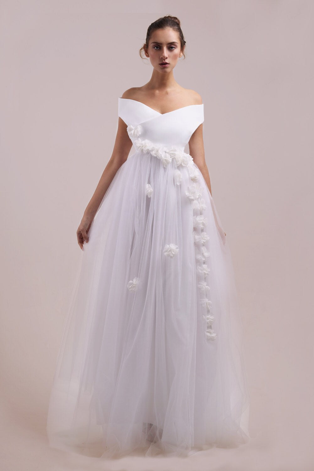 Pollyanna – Robe de mariée en tulle à épaules dénudées avec fleurs en mousseline, inspirée des années 60
