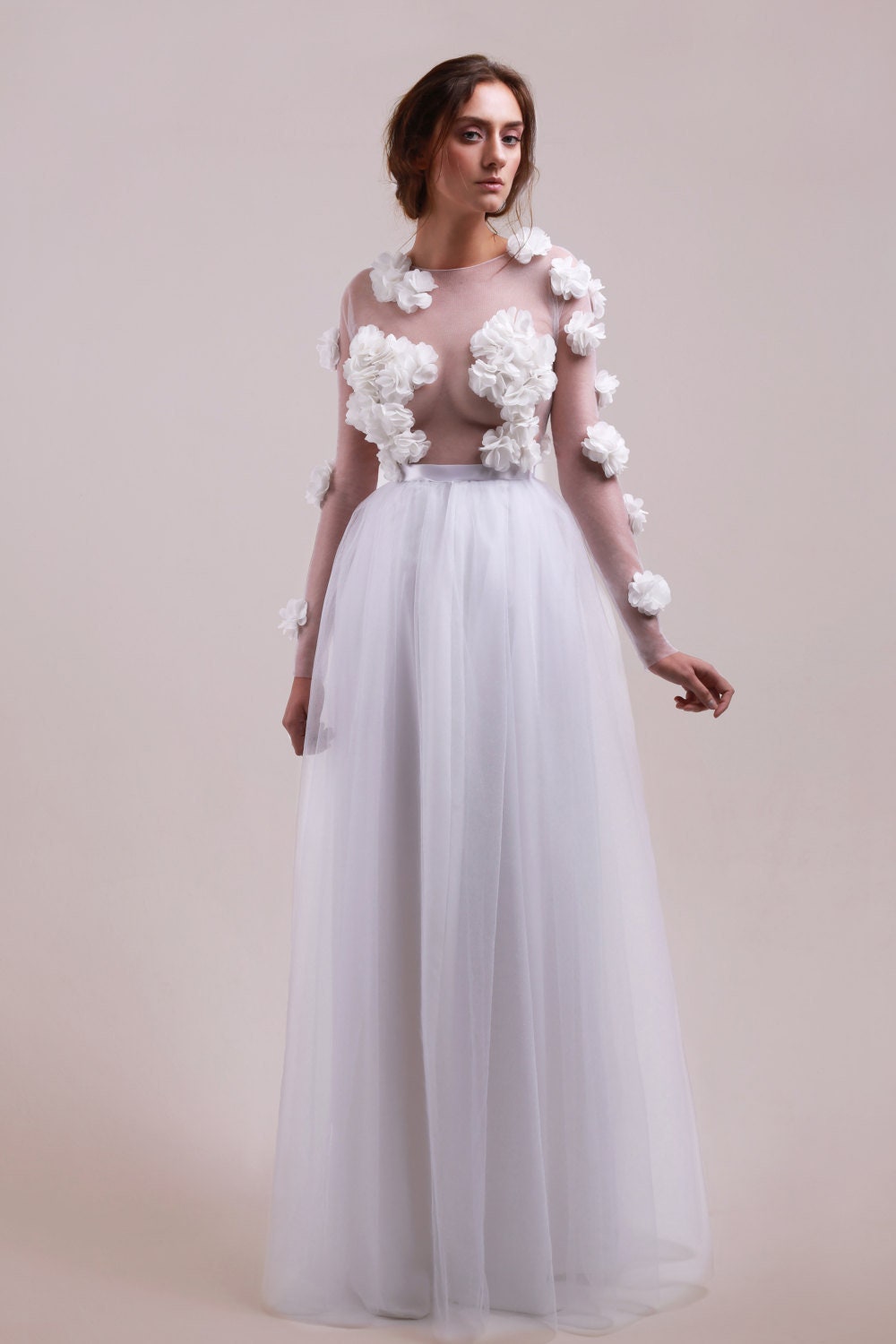 Robe de mariée en tulle et mousseline à motif floral – L'arbre japonais