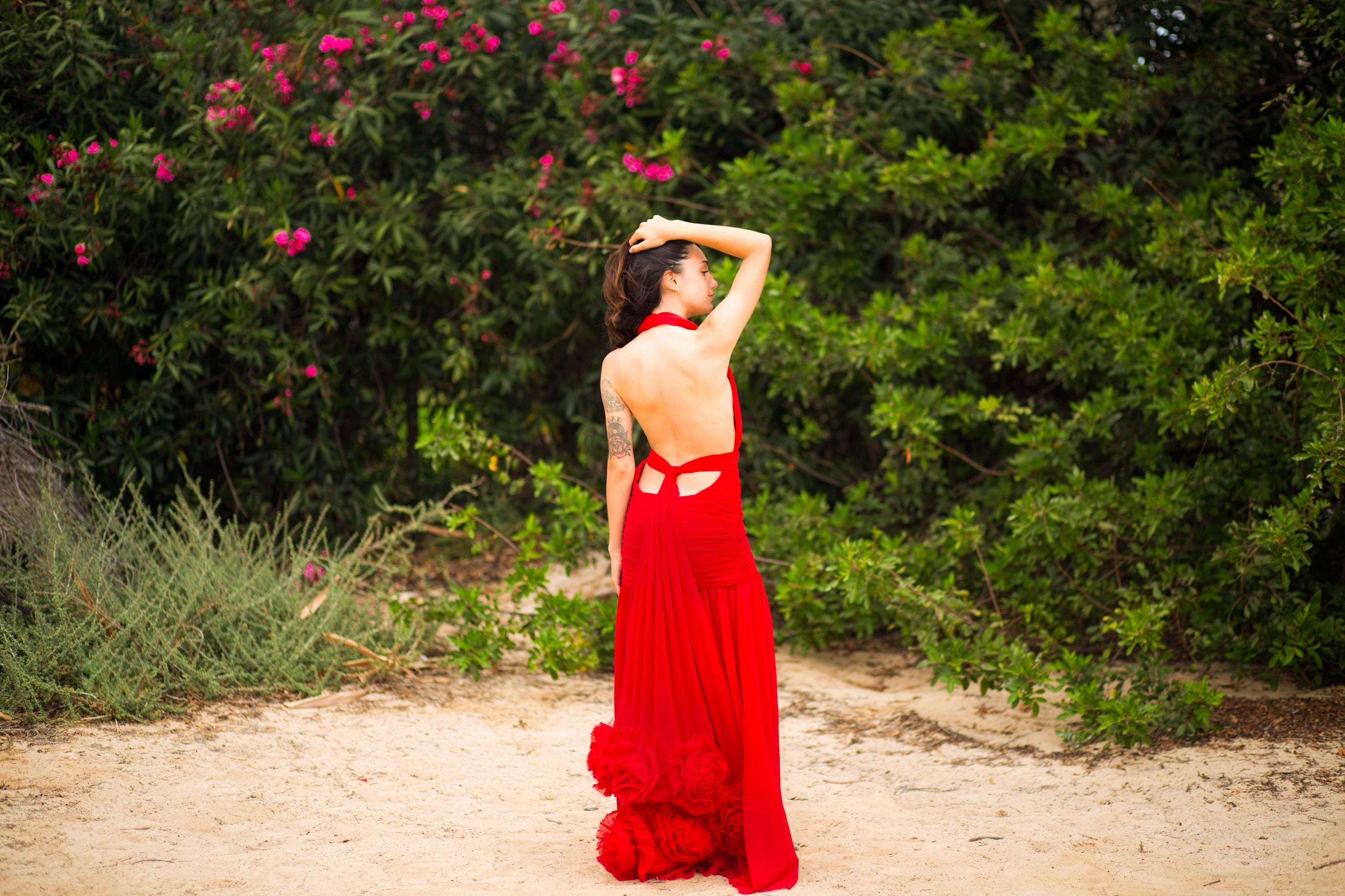 Robe Hollywood – Robe dos nu en mousseline de georgette avec ceinture ornée d'une rosette, sur mesure