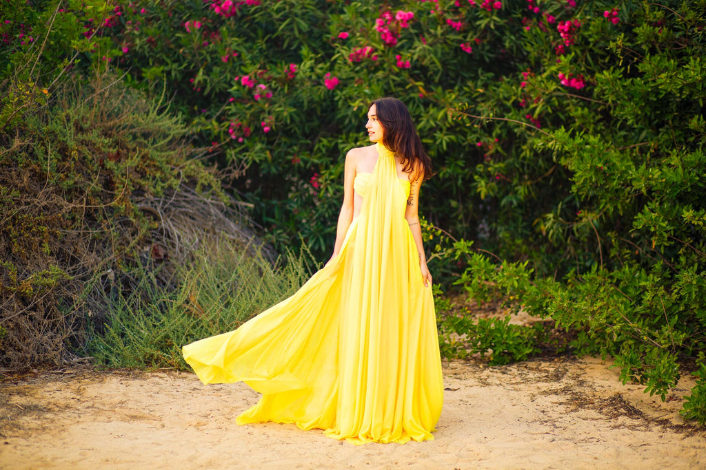 Robe Venus – Robe en mousseline à dos nu avec dos ouvert et nœud à l'encolure, sur mesure
