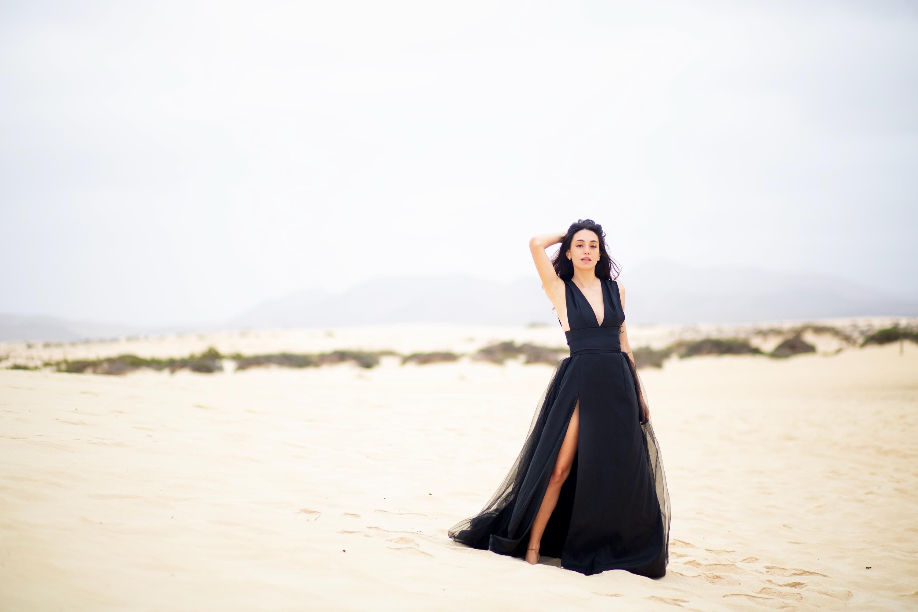 Taffeta & Tulle Evening Gown – Deep V-Neck, Open Back & High Slit, Made to Measure