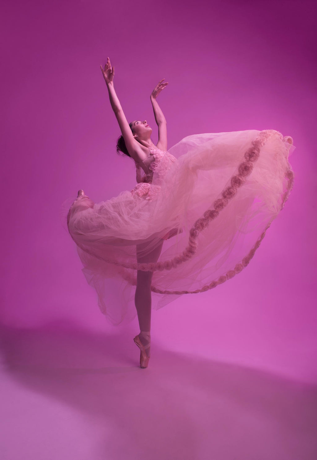 Robe de mariée romantique en dentelle et tulle à dos ouvert – Sur mesure