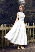 Robe de mariée princesse avec bustier en velours, jupe en organza et détails en cristal