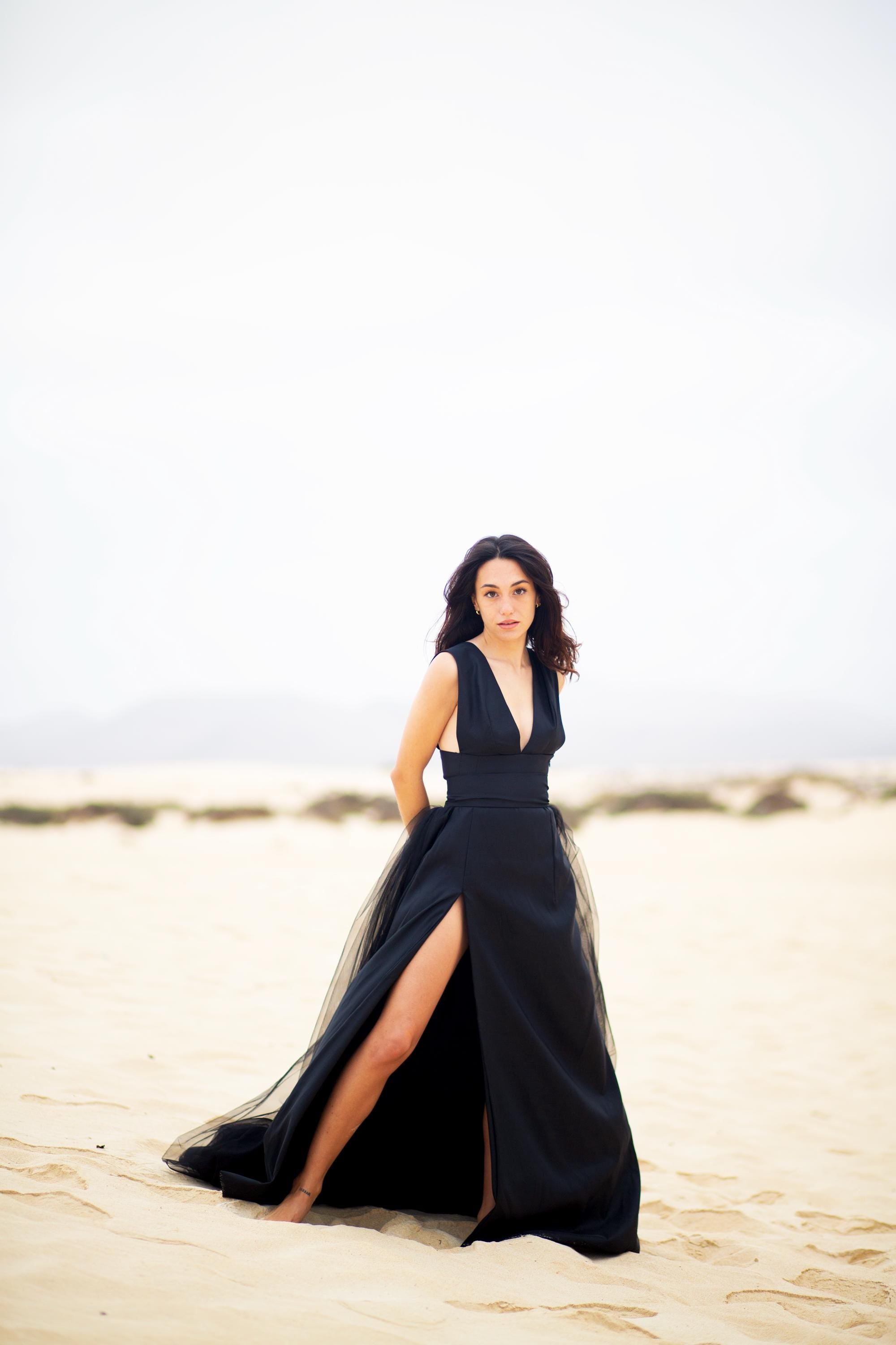 Taffeta & Tulle Evening Gown – Deep V-Neck, Open Back & High Slit, Made to Measure